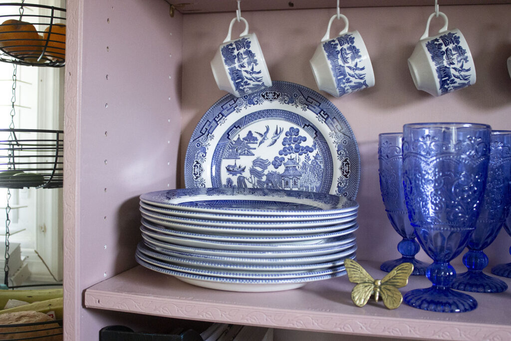 Things to Collect: Blue Willow China Collection