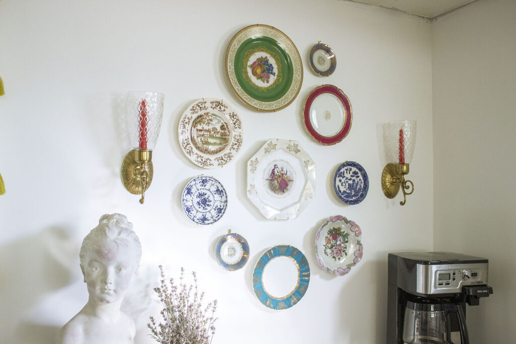 How to create a plate wall: Eclectic collection of colorful plates