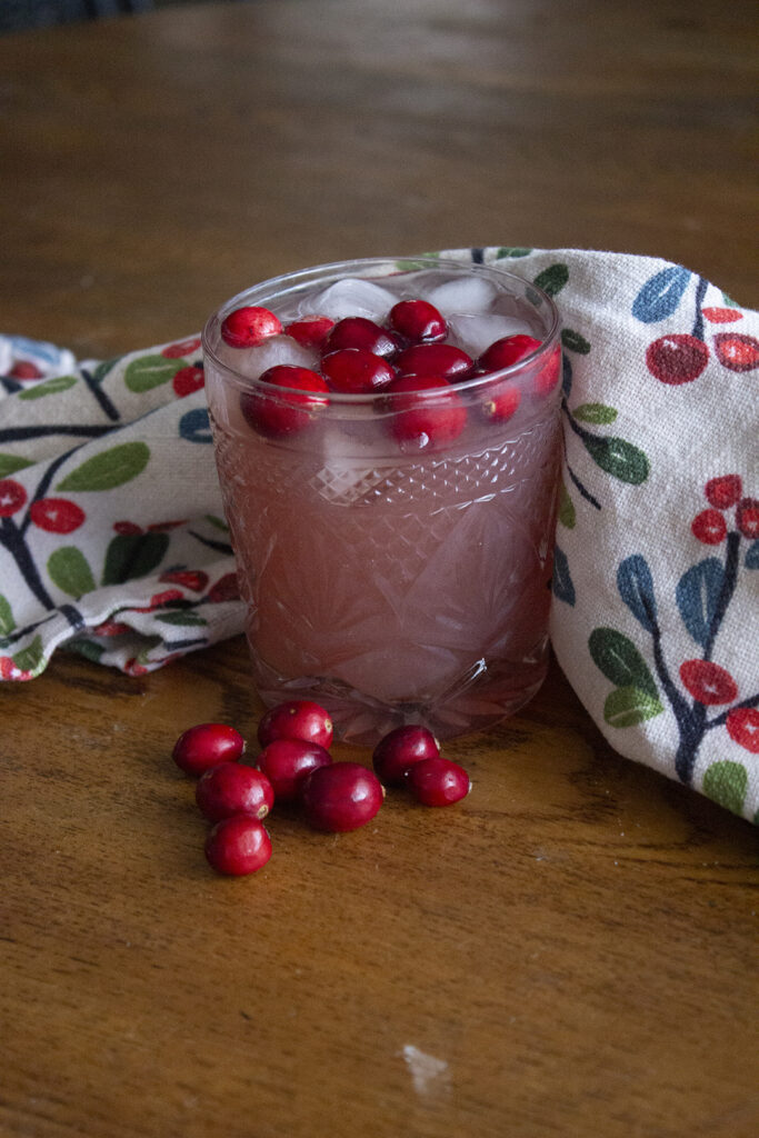 cranberry lemon gin cocktail