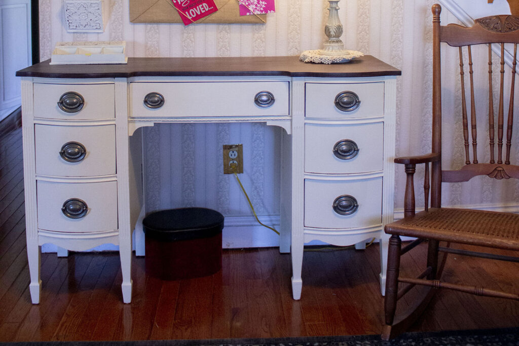 vintage desk makeover