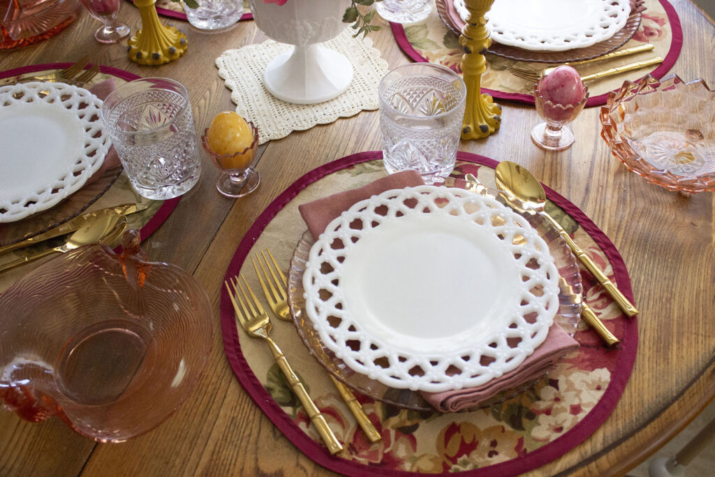 Simple Easter Tablescape Ideas