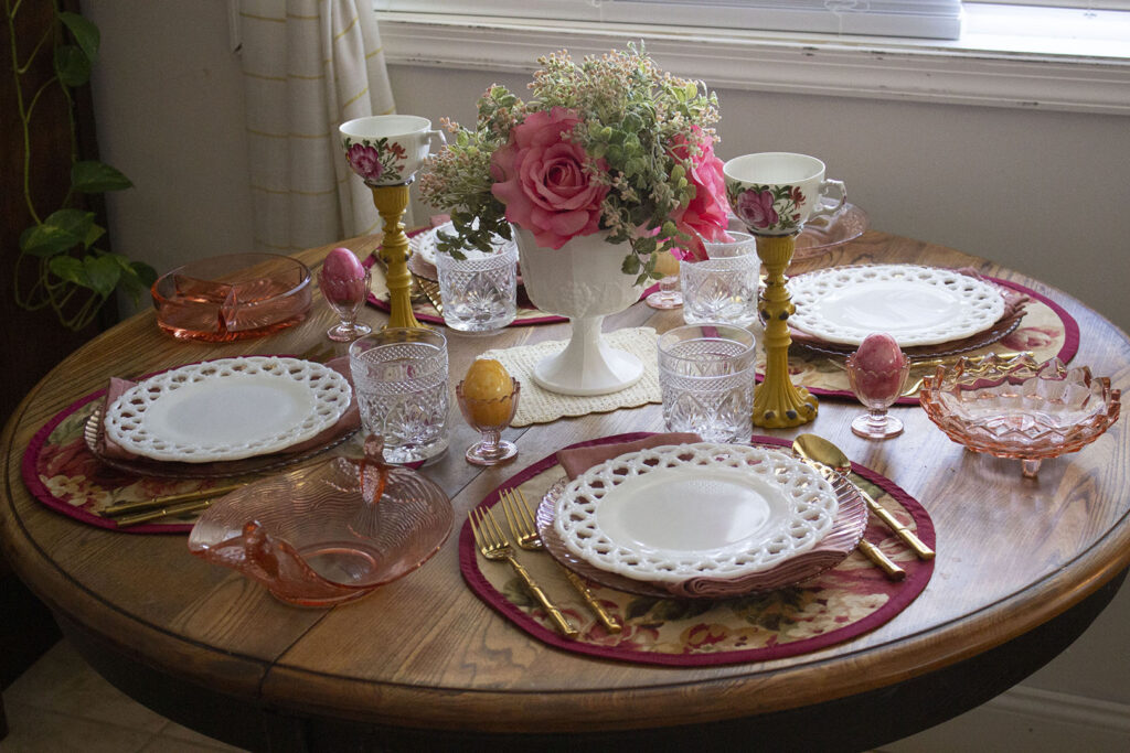 Simple Easter Tablescape Ideas