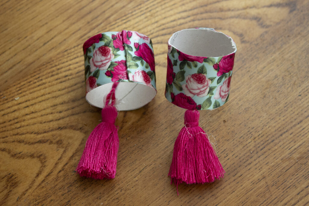 DIY Napkin Rings with pink tassels