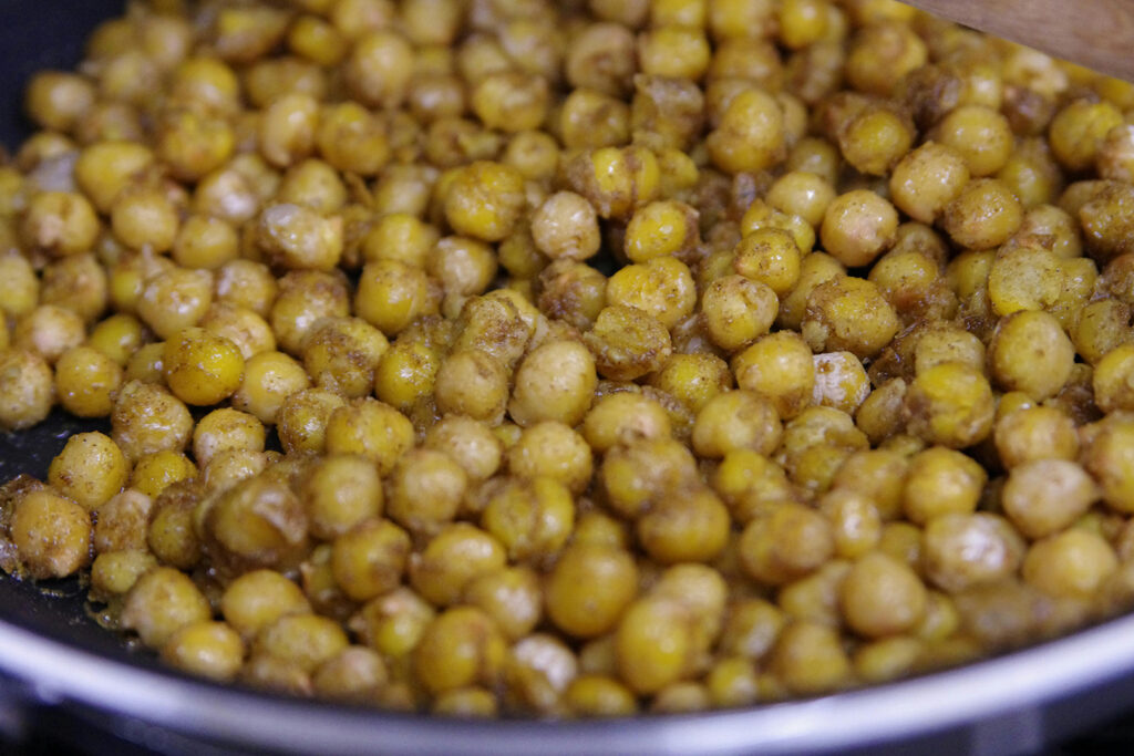 Healthy Snack Swaps: Roasted Chickpeas